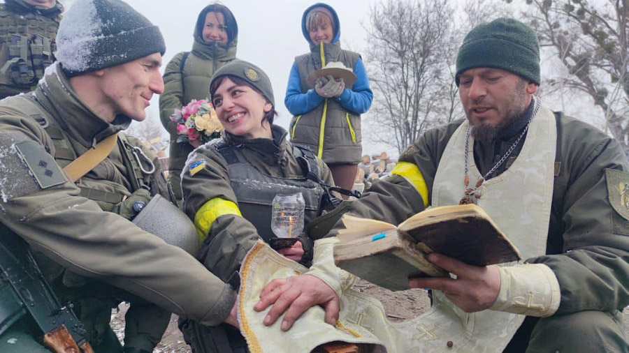 Photo: Ukrainian Soldiers Praying – (The Ministry of Internal Affairs of Ukraine)